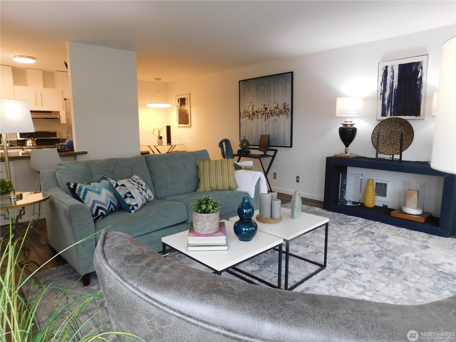 Queen Anne – 3608 14th Ave W #201