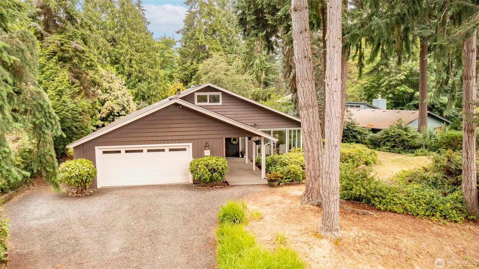 Sold: Bainbridge Island – 10761 Bill Point Crest NE